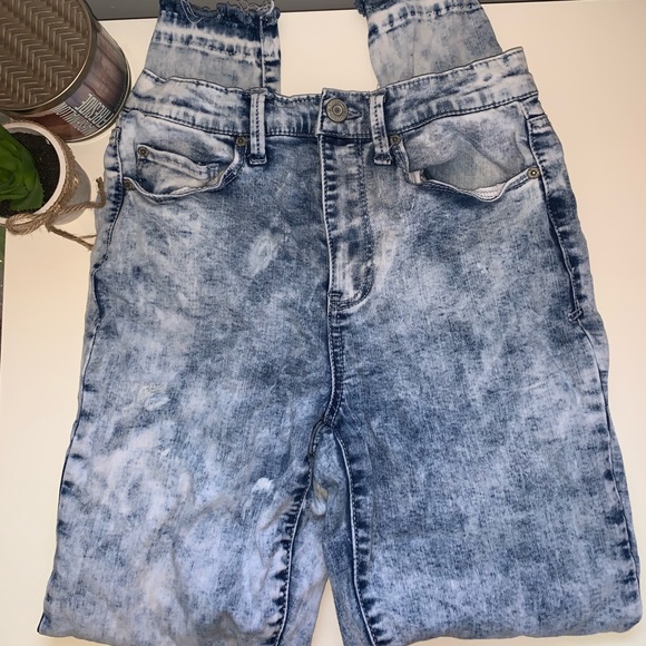 Cute acid wash jeans! - Picture 2 of 2